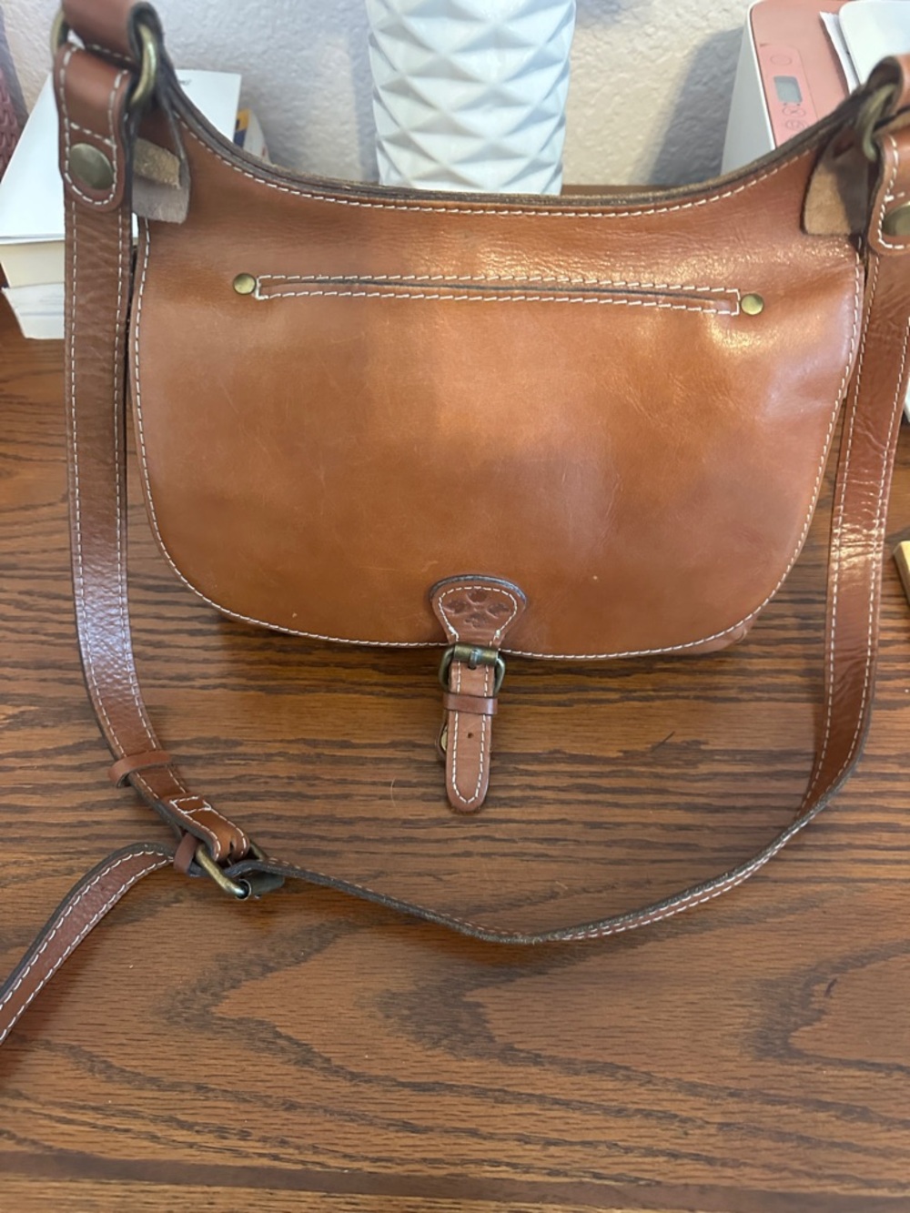 Classic Brown Leather Crossbody Bag - Timeless Saddle Style